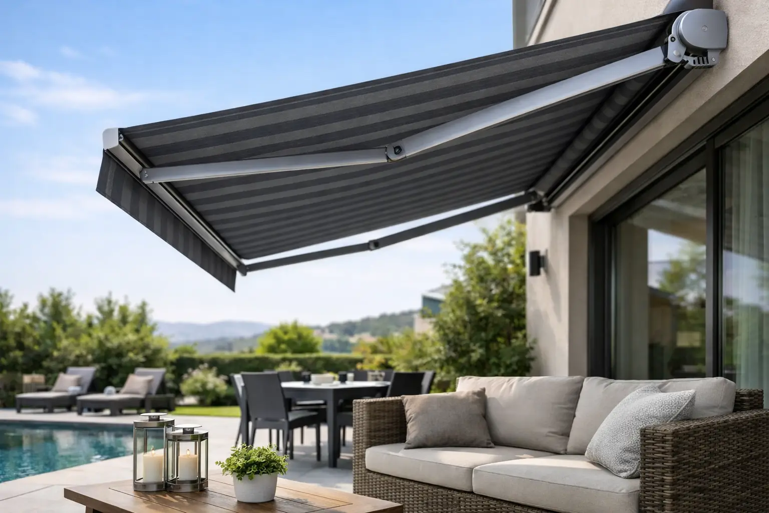 A Smart Guide to Retractable Awnings